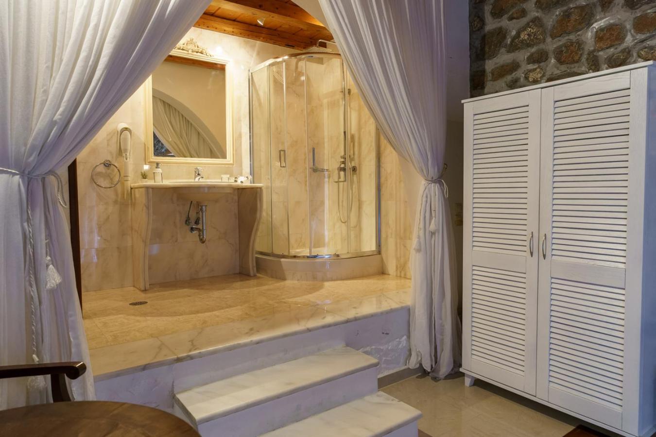 Nereids Guesthouse ไฮดรา ภายนอก รูปภาพ